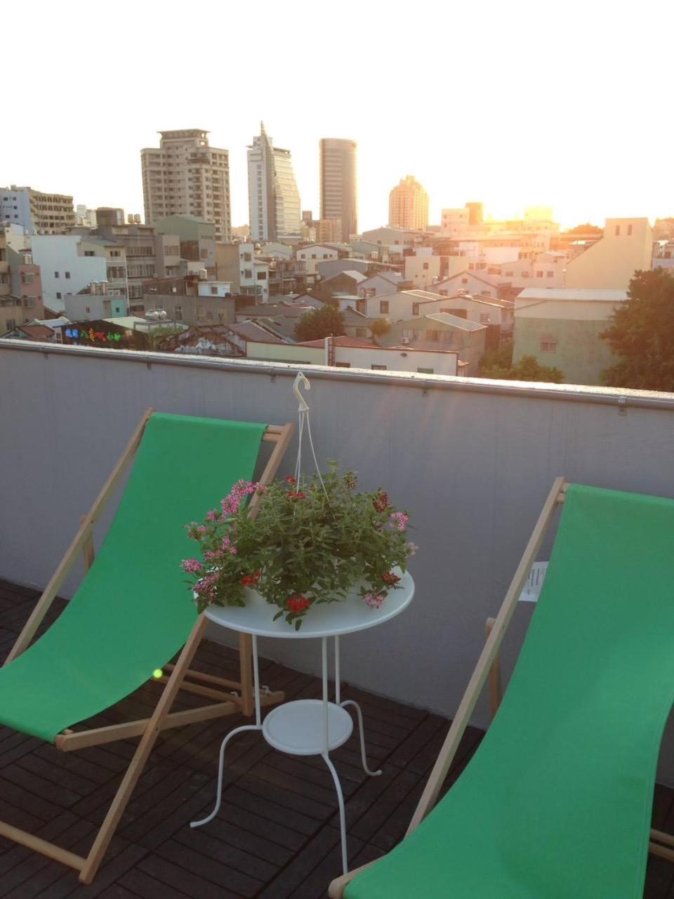 Loft18 Hostel Tainan Eksteriør billede